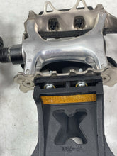 Load image into Gallery viewer, VP-790L VP-339S Vintage Bicycle Pedals Toe Clips Straps Reflectors Pair