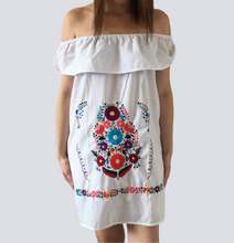 Load image into Gallery viewer, Handmade Women's White Off the Shoulder Embroidered Mexican Dress - Size Medium - Mexican Wedding - Mexican Fiesta Dress - Vestido Bordado