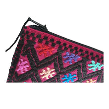 Load image into Gallery viewer, Handmade Embroidered Mexican Coin Purse - San Andres Larrainzar