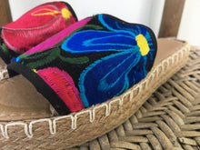 Load image into Gallery viewer, Handmade Mexican Embroidered Slide Sandals - Zapatos Artesanos - Size Womens 7