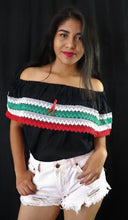 Load image into Gallery viewer, Handmade Off the Shoulder Mexican Peasant Blouse - Chiapas, Mexico - Cinco de Mayo - Mexican Fiesta - Women's Size Medium - Blusa Artesanal
