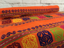 Load image into Gallery viewer, Handmade Mexican Hand Embroidered Table Runner - Camino de Mesa