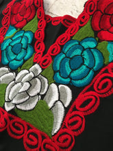 Load image into Gallery viewer, Women's Handmade Embroidered Mexican Blouse - Size Large - Zinacantan Blouse - Blusa Artesanal Mexicana - Mexica Fiesta Shirt Top