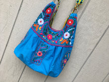 Load image into Gallery viewer, Handmade Floral Embroidered Mexican Satchel Morral Bag - Bolsa Bordada Mexicana