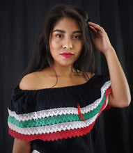 Load image into Gallery viewer, Handmade Off the Shoulder Mexican Peasant Blouse - Chiapas, Mexico - Cinco de Mayo - Mexican Fiesta - Women&#39;s Size Medium - Blusa Artesanal
