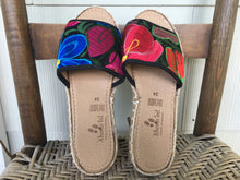 Load image into Gallery viewer, Handmade Mexican Embroidered Slide Sandals - Zapatos Artesanos - Size Womens 7