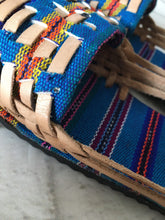 Load image into Gallery viewer, Handmade Women's Mexican Huaraches - Mexican Sandals - Huaraches Sandals Womens - Sizes: 4 - 8 - Handmade in Chiapas - Huaraches Mexicanos
