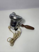 Load image into Gallery viewer, Mastercraft Chronmaster Corded Electric Adjustable Temperature Heat Gun Working
