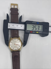 Load image into Gallery viewer, Vintage Men's LIMAT Wristwatch Watch 17J #1710 Antimagnetic Swiss Made Running
