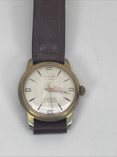 Load image into Gallery viewer, Vintage Men's LIMAT Wristwatch Watch 17J #1710 Antimagnetic Swiss Made Running
