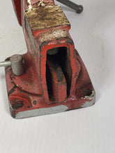 Load image into Gallery viewer, Wilton Mechanics Bench Vise 4" Jaw Full Swivel Base Pipe Made in USA Pre Owned
