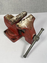 Load image into Gallery viewer, Wilton Mechanics Bench Vise 4" Jaw Full Swivel Base Pipe Made in USA Pre Owned
