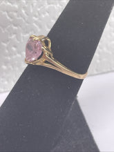 Load image into Gallery viewer, Vintage Women’s 14K Yellow Gold 2.6 gr. Heart Shaped Amethyst Ring, Size 6
