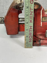 Load image into Gallery viewer, Wilton Mechanics Bench Vise 4" Jaw Full Swivel Base Pipe Made in USA Pre Owned
