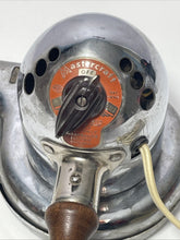 Load image into Gallery viewer, Mastercraft Chronmaster Corded Electric Adjustable Temperature Heat Gun Working
