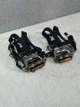 Load image into Gallery viewer, VP-790L VP-339S Vintage Bicycle Pedals Toe Clips Straps Reflectors Pair
