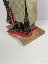 Load image into Gallery viewer, Vintage KYUGETSU Waka-Shu Yamaha Japanese Samurai Doll 22” *Needs Restoration
