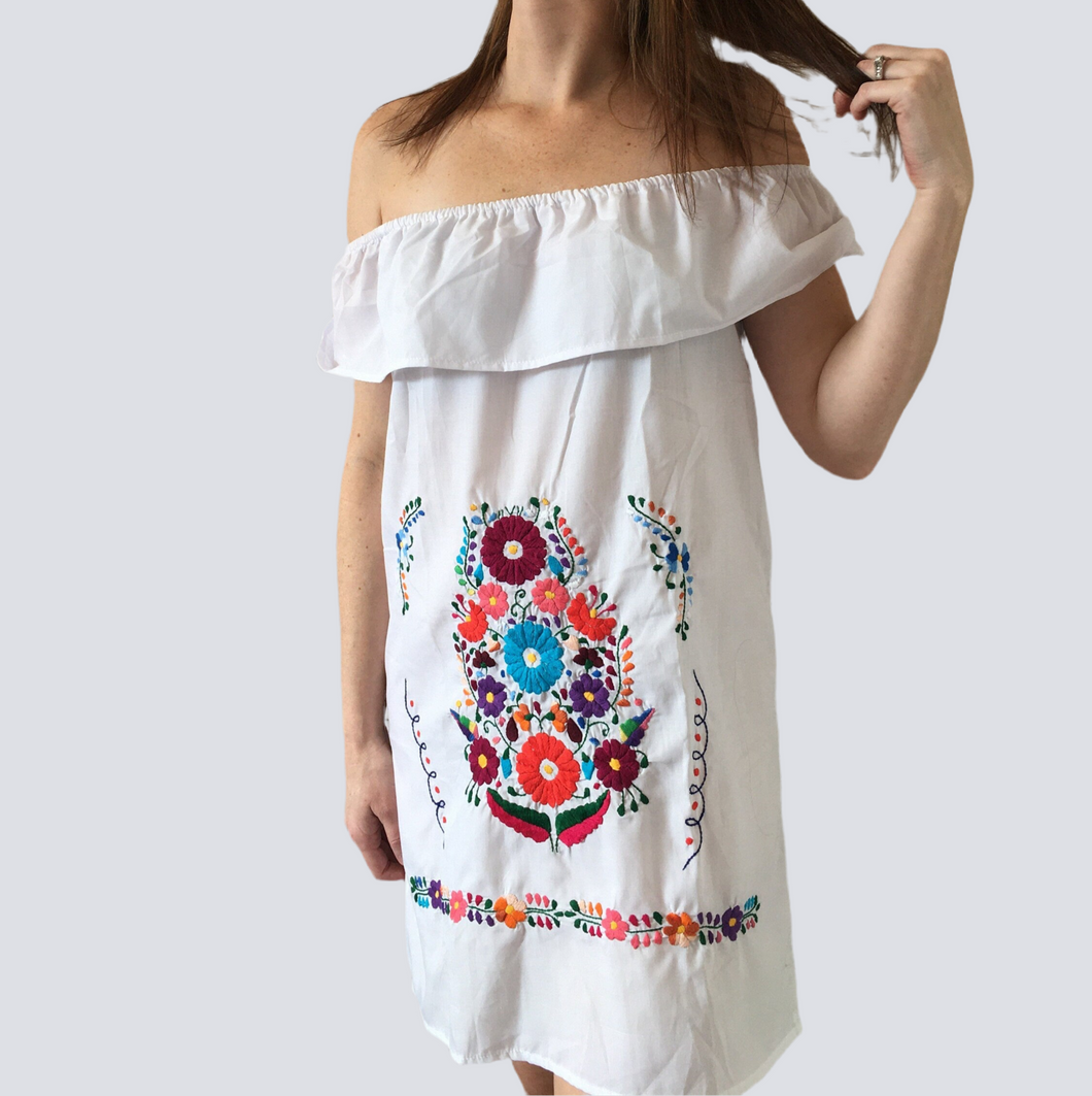 Handmade Women's White Off the Shoulder Embroidered Mexican Dress - Size Medium - Mexican Wedding - Mexican Fiesta Dress - Vestido Bordado