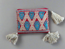Load image into Gallery viewer, Handmade Embroidered Mexican Coin Purse - San Andres Larrainzar
