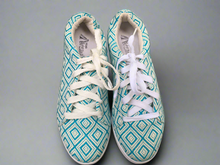 Load image into Gallery viewer, Mexican Artisan Canvas Sneaker Shoses - Zapatos Artesanos - Size Womens 9
