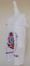 Load image into Gallery viewer, Handmade Women&#39;s White Off the Shoulder Embroidered Mexican Dress - Size Medium - Mexican Wedding - Mexican Fiesta Dress - Vestido Bordado

