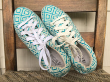 Load image into Gallery viewer, Mexican Artisan Canvas Sneaker Shoses - Zapatos Artesanos - Size Womens 9
